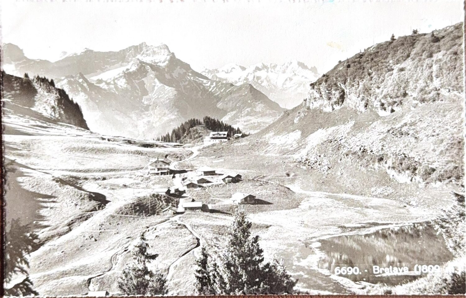 Vintage postcard: the Bretaye basin